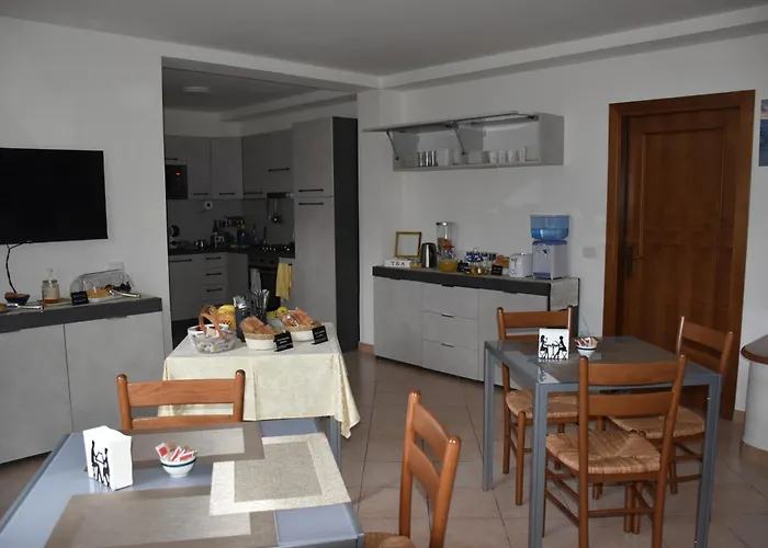 Monte Cucco לינה וארוחת בוקר Scheggia